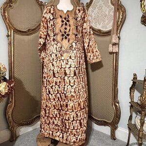 Unbranded. Sz XL. Handmade Embroidered Theater Lot Tan Kaftan. Turkish B72